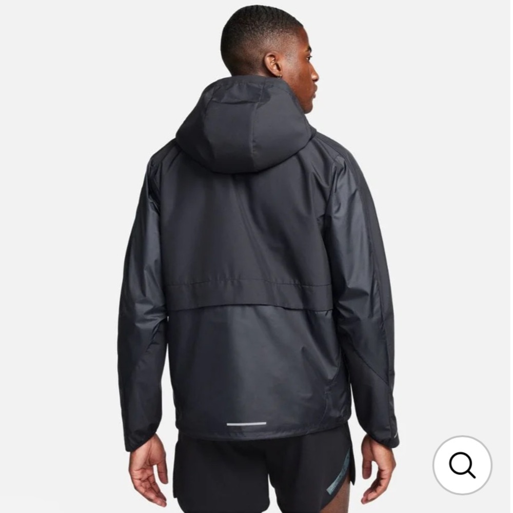 NIKE MEN'S WINDRUNNER STORM-FIT RUNNING JACKET - Picture 2 of 6